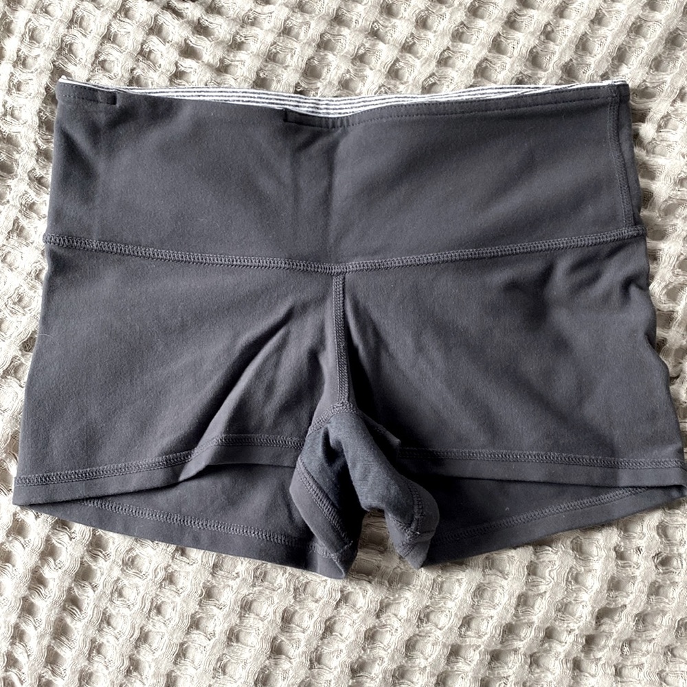 Lululemon short shorts
